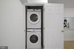 8141 Kingsway Ct, Springfield, VA 22152 - Photo 19
