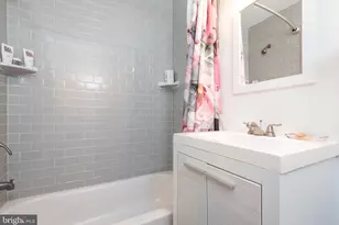 8601 Cromwell Dr, Springfield, VA 22151 - Photo 19