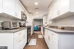 8601 Cromwell Dr, Springfield, VA 22151 - Photo 9