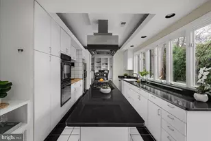 7953 Bolling Dr, Alexandria, VA 22308 - Photo 13