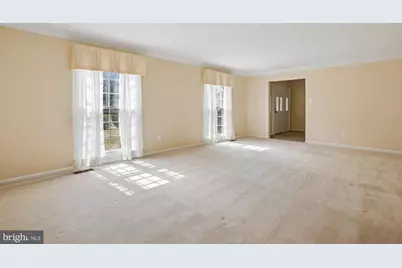 6604 Tina Lane, McLean, VA 22101 - Photo 5