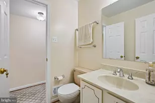 6604 Tina Ln, McLean, VA 22101 - Photo 17