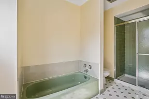 6604 Tina Ln, McLean, VA 22101 - Photo 17