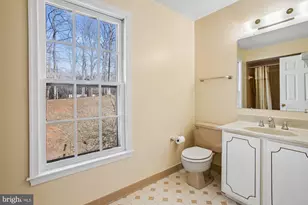 6604 Tina Ln, McLean, VA 22101 - Photo 19