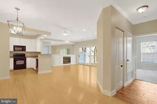 7709 Haynes Point Way, Alexandria, VA 22315 - Photo 5