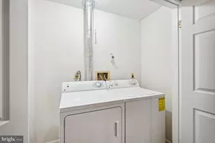 7817 Gum Springs Village Dr, Alexandria, VA 22306 - Photo 23