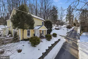 12717 Chestnut St, Clifton, VA 20124 - Photo 3