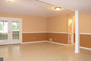 2626 Bowling Green Dr, Vienna, VA 22180 - Photo 23