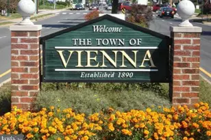 2626 Bowling Green Dr, Vienna, VA 22180 - Photo 33