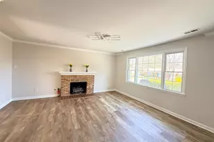 5210 Lindsay St, Fairfax, VA 22032 - Photo 9