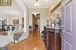 5870 Linden Creek Ct, Centreville, VA 20120 - Photo 7