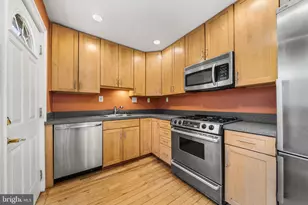 7230 Pimmit Ct, Falls Church, VA 22043 - Photo 7