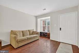 4241 Moselle Dr., Chantilly, VA 20151 - Photo 3