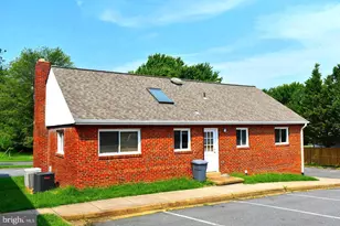 4119 Chatelain Rd, Annandale, VA 22003 - Photo 1