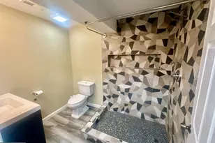 7428 Mason Ln, Falls Church, VA 22042 - Photo 5