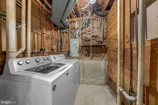 610 Worchester St, Herndon, VA 20170 - Photo 31