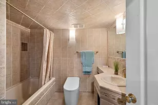 10317 Brittenford Dr, Vienna, VA 22182 - Photo 25