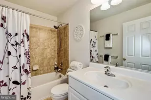 2411 Huntington Park Dr, Alexandria, VA 22303 - Photo 31