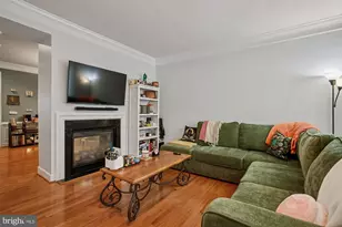 2411 Huntington Park Dr, Alexandria, VA 22303 - Photo 7