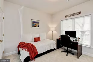 2411 Huntington Park Dr, Alexandria, VA 22303 - Photo 33