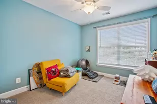 2411 Huntington Park Dr, Alexandria, VA 22303 - Photo 31