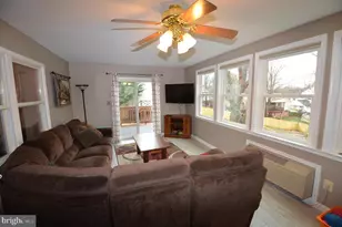 6901 Stoneybrooke Ln, Alexandria, VA 22306 - Photo 7