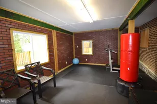 6901 Stoneybrooke Ln, Alexandria, VA 22306 - Photo 13