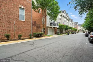 8015 Reserve Way, Vienna, VA 22182 - Photo 9