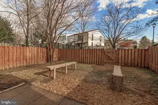 7301 Larrup Ct, Alexandria, VA 22315 - Photo 33