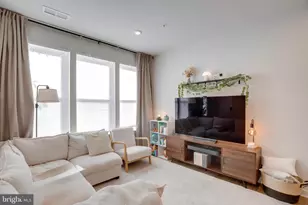 4614 Olivine Dr, Chantilly, VA 20151 - Photo 3