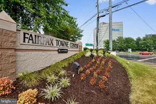 12631 Fair Crest Ct, Fairfax, VA 22033 - Photo 3