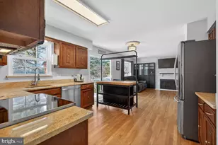 5610 Wood Thrush Ct, Fairfax, VA 22032 - Photo 11