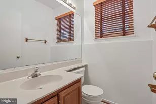 2396 Branleigh Park Ct, Reston, VA 20191 - Photo 37