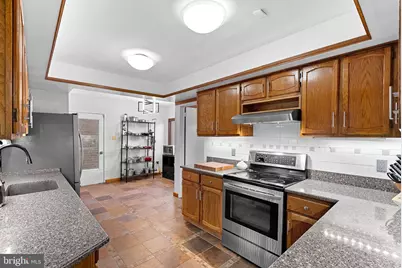 1628 Greenbriar Court, Reston, VA 20190 - Photo 17