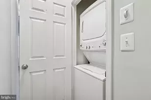 4405 Sedgehurst Dr, Fairfax, VA 22033 - Photo 9