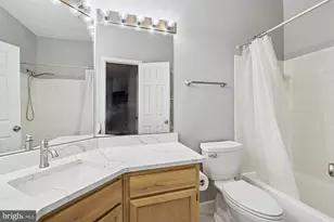 4405 Sedgehurst Dr, Fairfax, VA 22033 - Photo 15