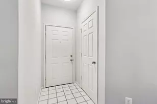 4405 Sedgehurst Dr, Fairfax, VA 22033 - Photo 3