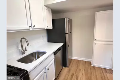 6608 E Wakefield Drive #J-1, Alexandria, VA 22307 - Photo 5