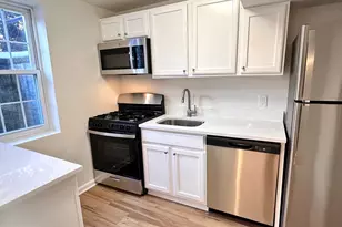 6608 E Wakefield Dr, Alexandria, VA 22307 - Photo 3