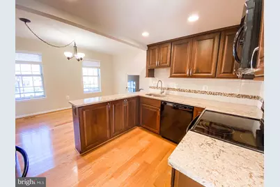 9628 Lindenbrook Street, Fairfax, VA 22031 - Photo 7