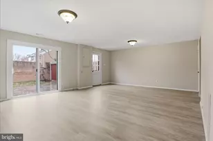 8209 Carrleigh Pkwy, Springfield, VA 22152 - Photo 25