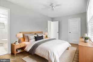 8209 Carrleigh Pkwy, Springfield, VA 22152 - Photo 17