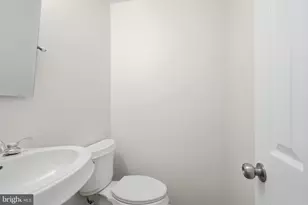 6001 Keble Dr, Alexandria, VA 22315 - Photo 19