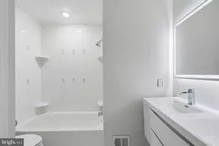 6001 Keble Dr, Alexandria, VA 22315 - Photo 25