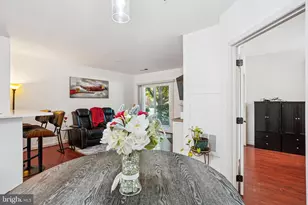 2204 Westcourt Ln, Herndon, VA 20170 - Photo 5