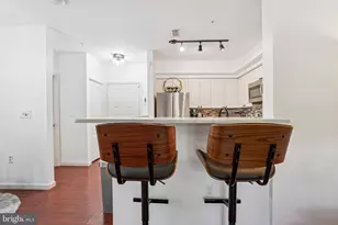 2204 Westcourt Ln, Herndon, VA 20170 - Photo 11