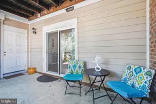 2204 Westcourt Ln, Herndon, VA 20170 - Photo 29