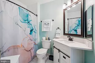 2204 Westcourt Ln, Herndon, VA 20170 - Photo 19