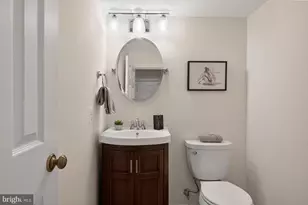 4346 Silas Hutchinson Dr, Chantilly, VA 20151 - Photo 35