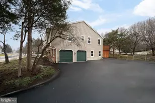 4346 Silas Hutchinson Dr, Chantilly, VA 20151 - Photo 5